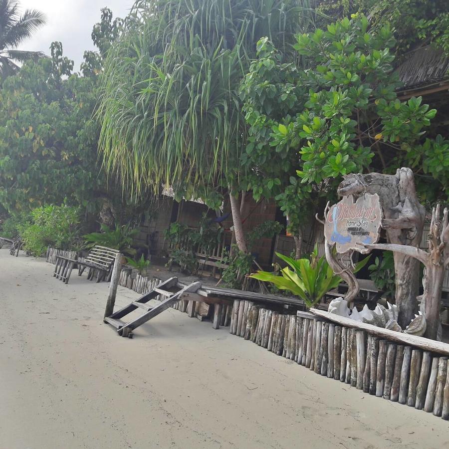 شقة مامبترون هومستاي Pulau Mansuar المظهر الخارجي الصورة