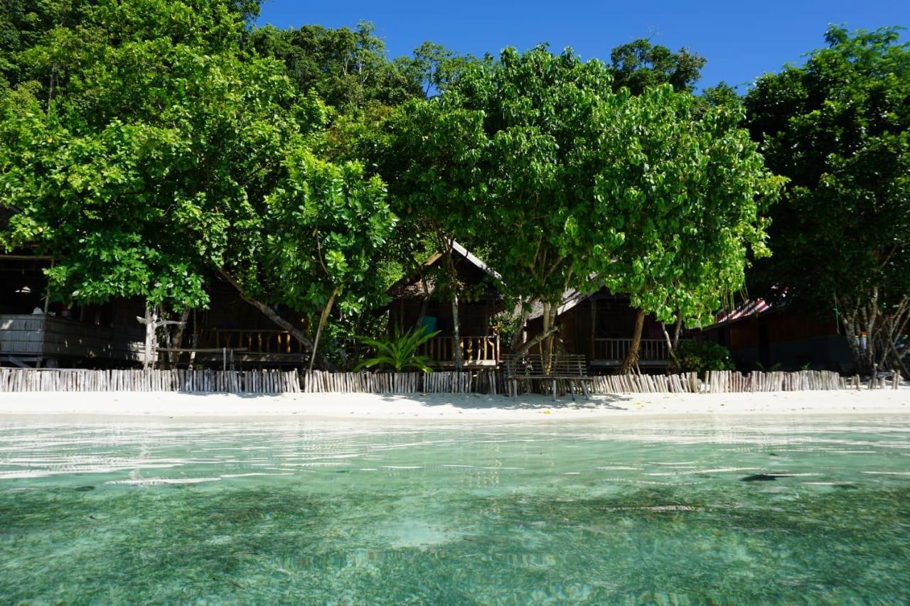 شقة مامبترون هومستاي Pulau Mansuar المظهر الخارجي الصورة